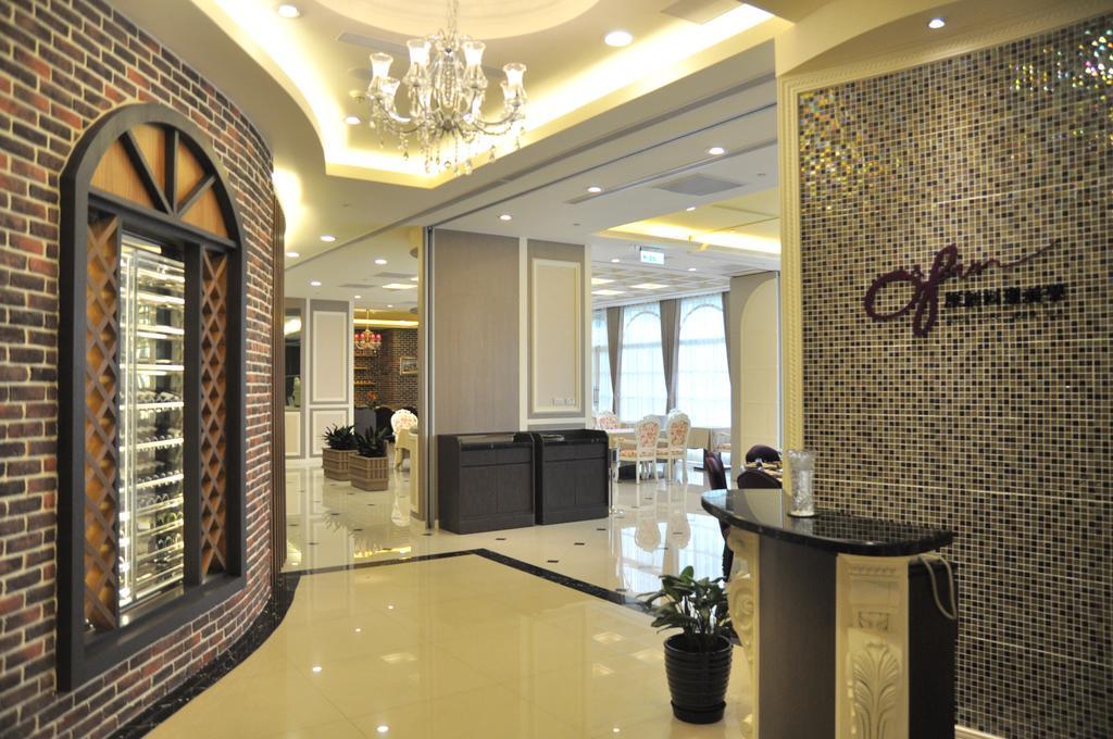 Evergreen Plaza Hotel - Tainan Luaran gambar Interior of the hotel