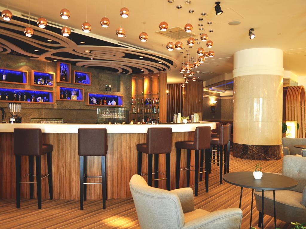 Evergreen Plaza Hotel - Tainan Luaran gambar The bar at the lounge