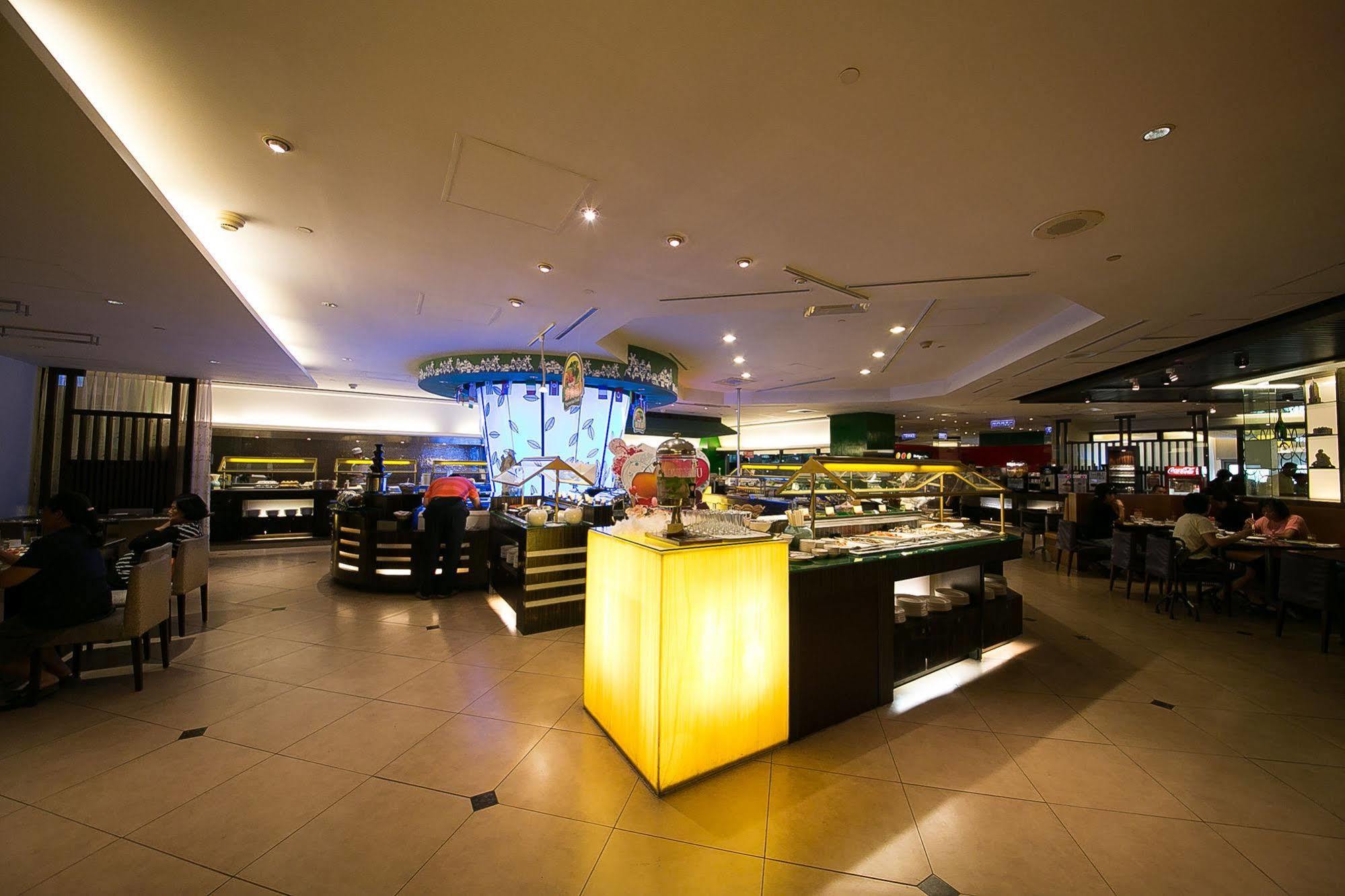 Evergreen Plaza Hotel - Tainan Luaran gambar The interior of the restaurant