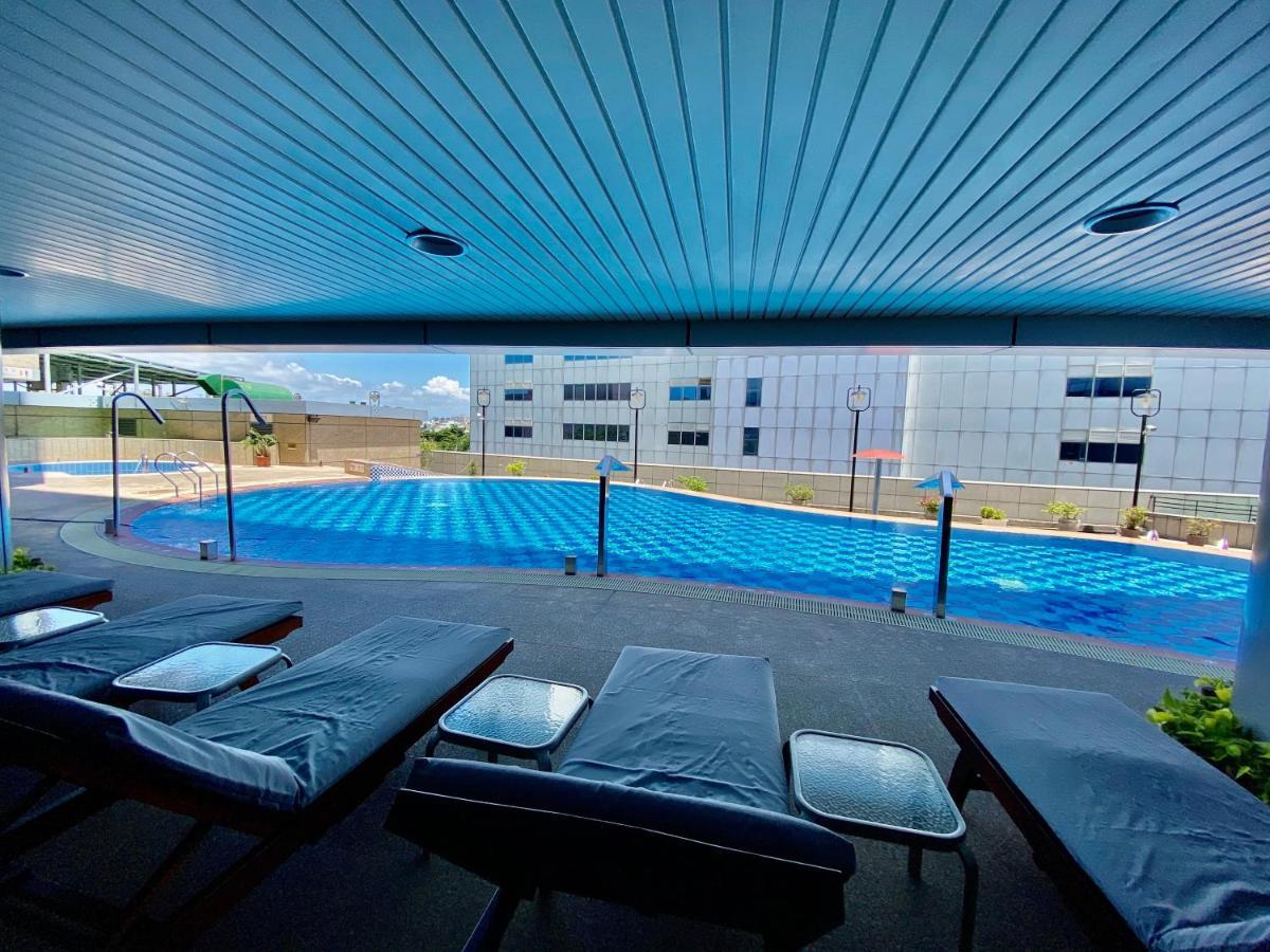 Evergreen Plaza Hotel - Tainan Luaran gambar Swimming pool at the University of the Sunshine Coast
