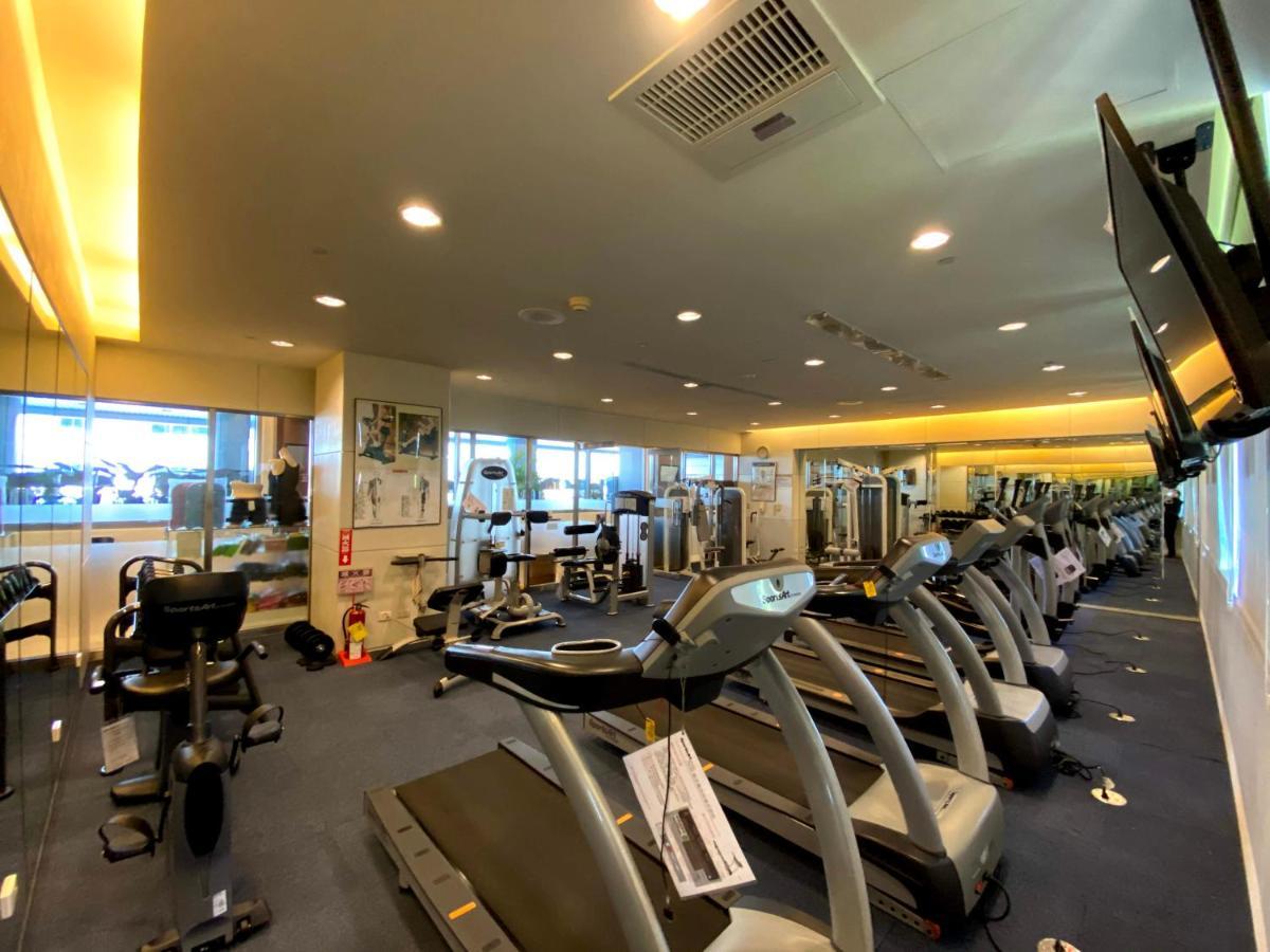 Evergreen Plaza Hotel - Tainan Luaran gambar The gym at the hotel